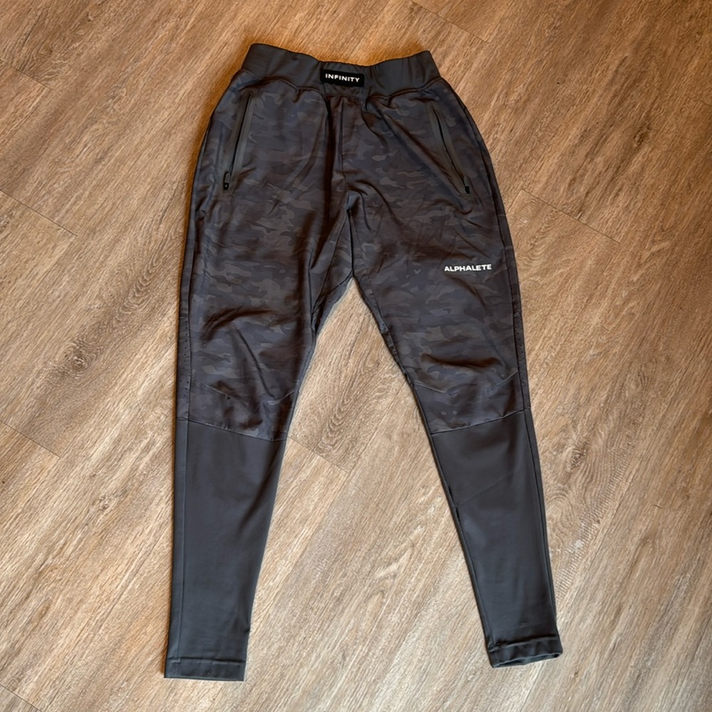 Alphalete Jogger